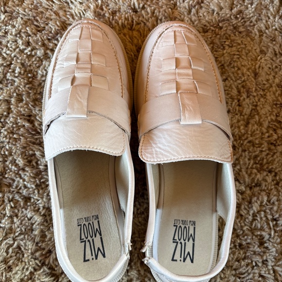 Miz Mooz Womens Dorsey Beige Shoes NEW Size 39 - Picture 3 of 9